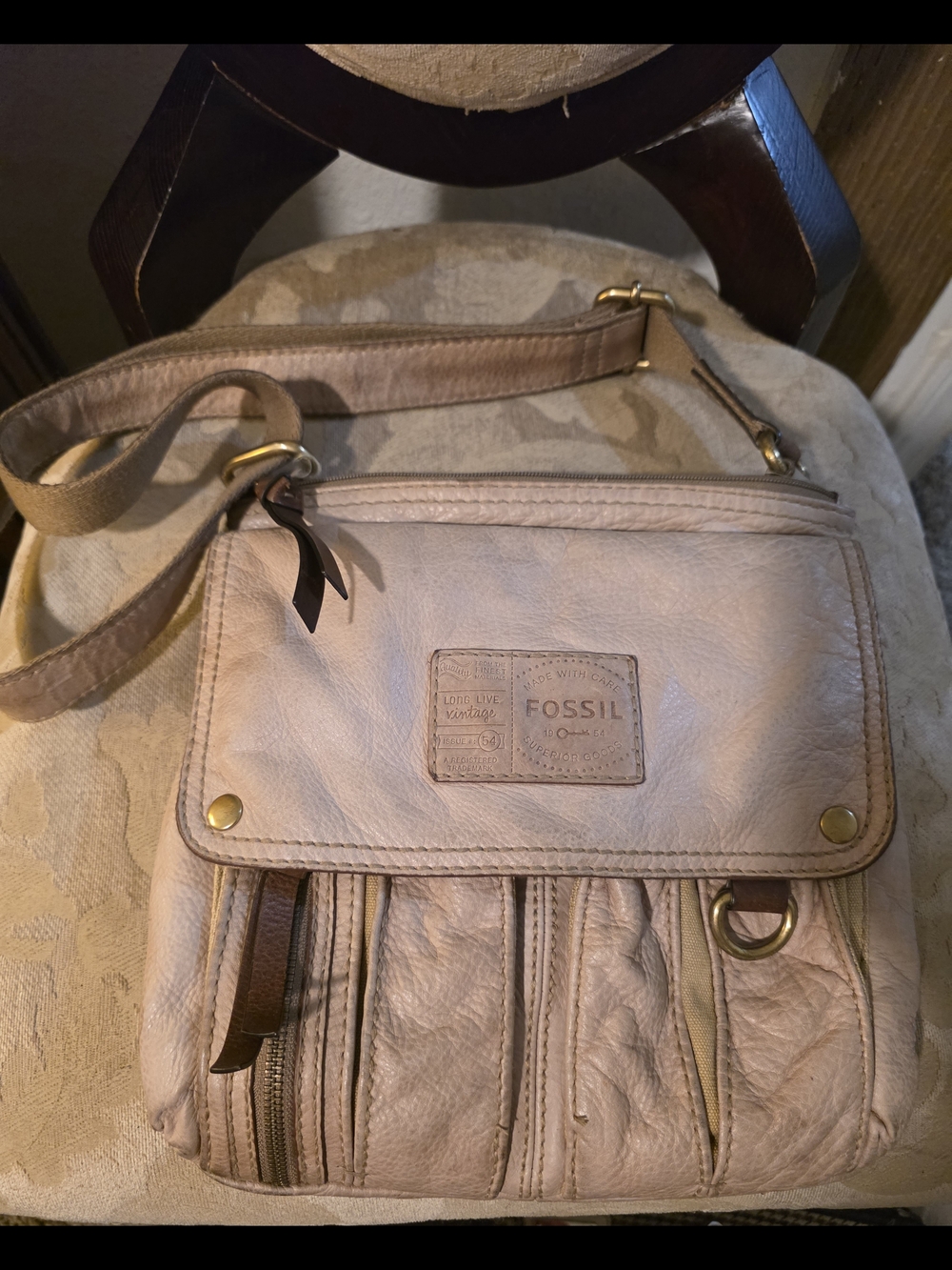 Vintage Fossil Women's Crossbody Bag in Light Pink
